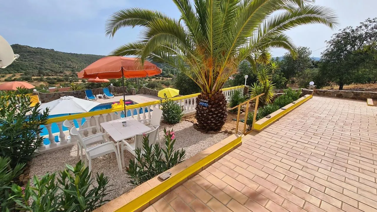 Casa Branca Holiday Resort Salir Hébergement de vacances