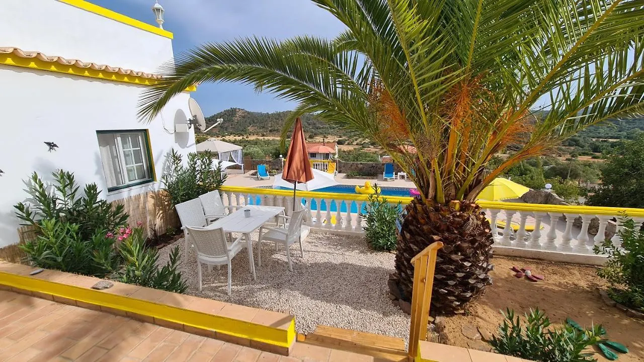 Casa Branca Holiday Resort Salir